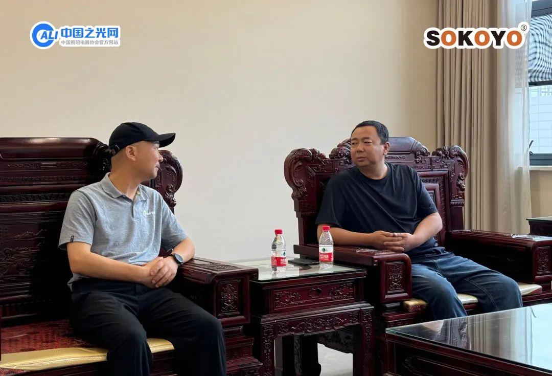 开元太阳能董事长接受中国之光网专访